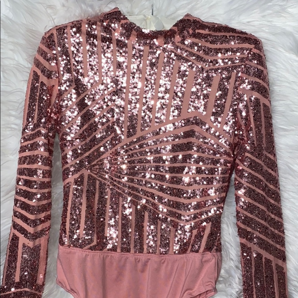 🔥Pink sequin body suit🔥 - Picture 2 of 4